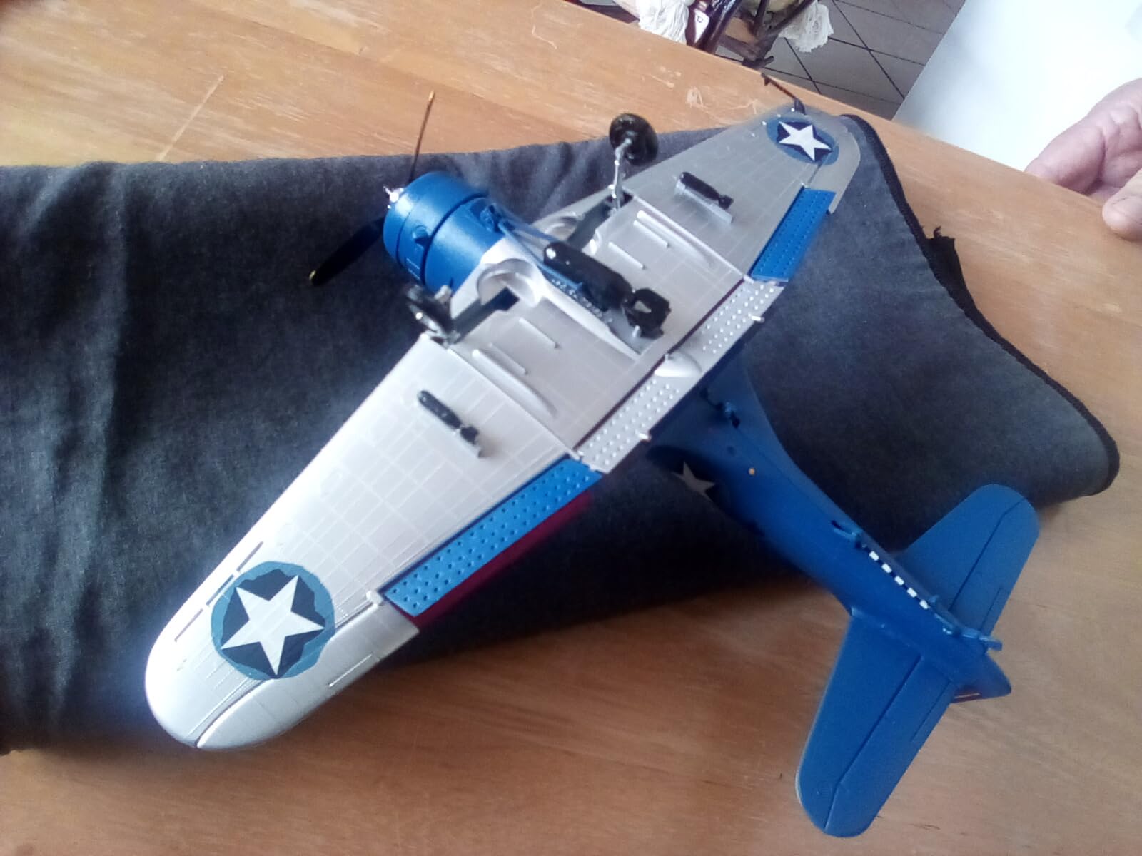 Revell 1:48 SBD Dauntless, Gray customer photo 1