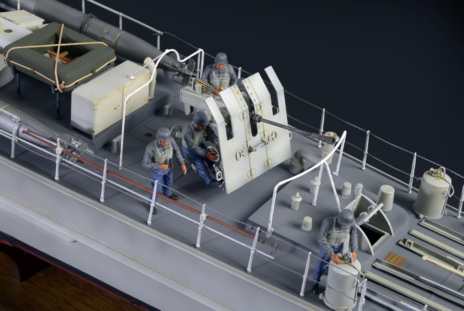 Italeri Schnellboot Typ S-100 1:35 Scale customer photo 2