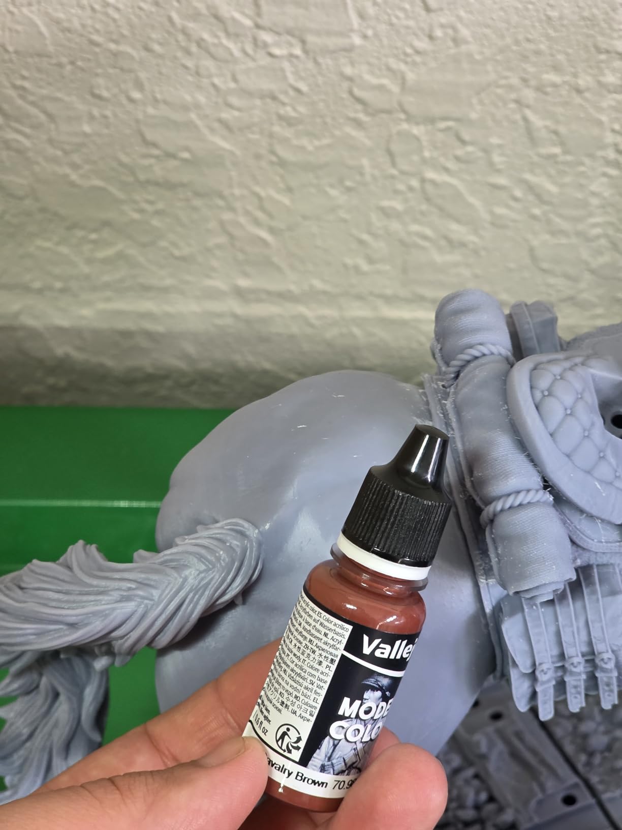 Vallejo Acrylic Paint, Crackle customer photo 1