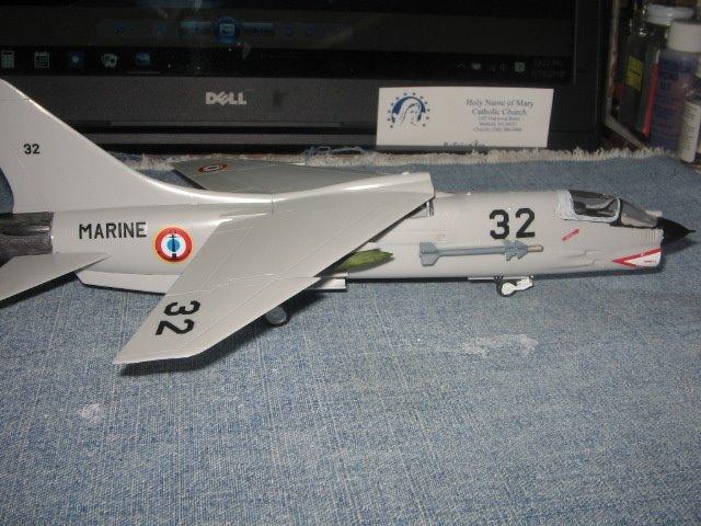 Hasegawa Corp. 00339 1/72 F-8E Crusader customer photo 1
