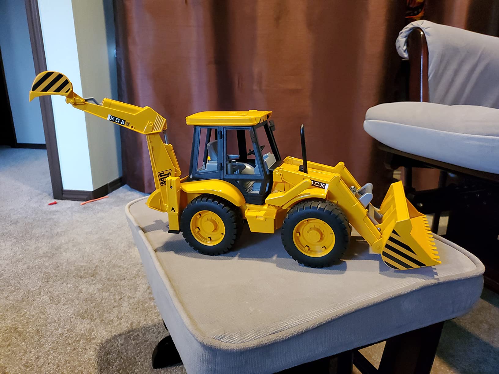 02813 Mack Granite Flatbed Truck with JCB Loader Backhoe customer photo 2