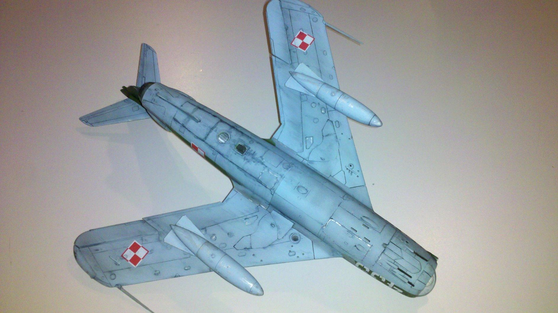 Hobby Boss MiG-17PF Fresco D Airplane Model Building Kit customer photo 1