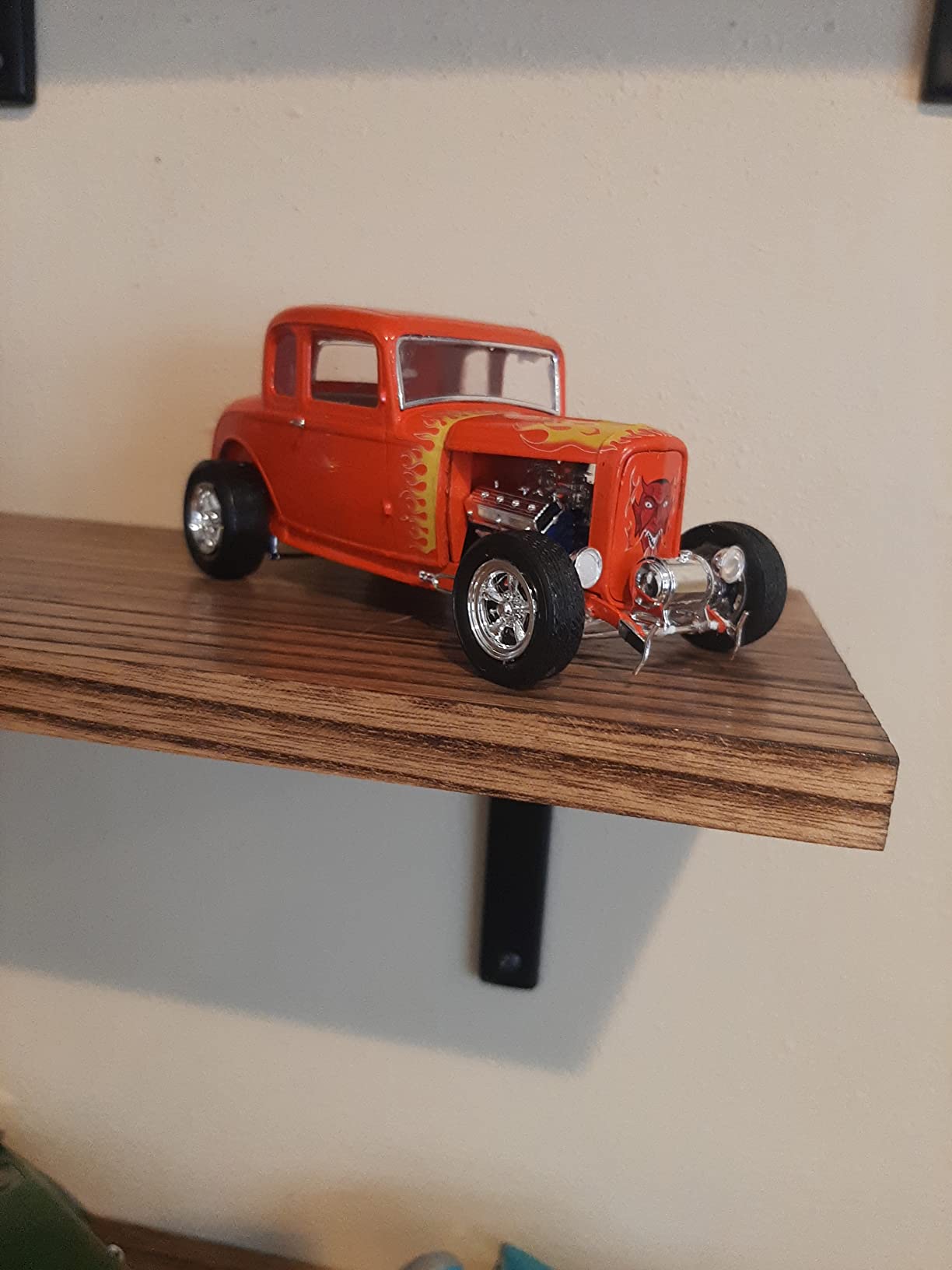 Revell 85-4228 1932 Ford 5 Window Coupe 2N1 1:25 Scale 191-Piece Skill Level 5 Model Car Building Kit customer photo 1