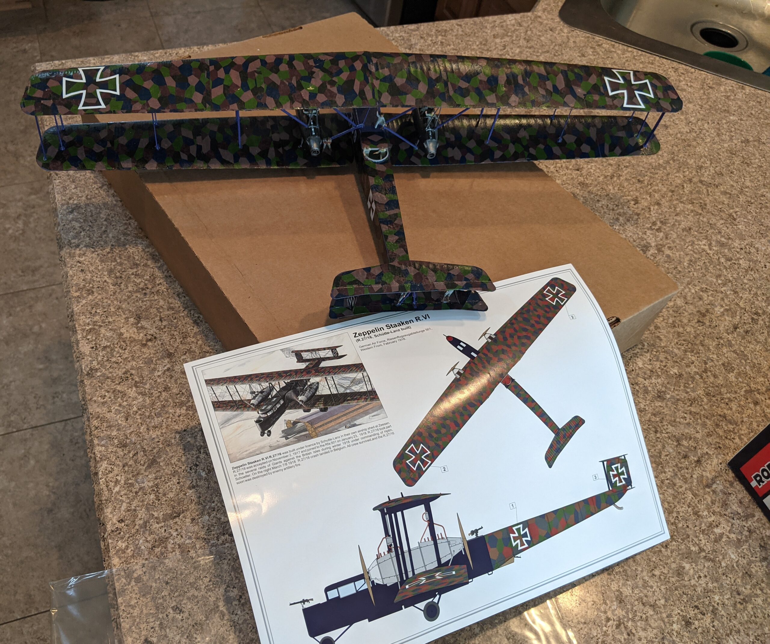 Roden Zeppelin Staaken R. VI German Heavy Bomber Airplane Model Kit customer photo 2