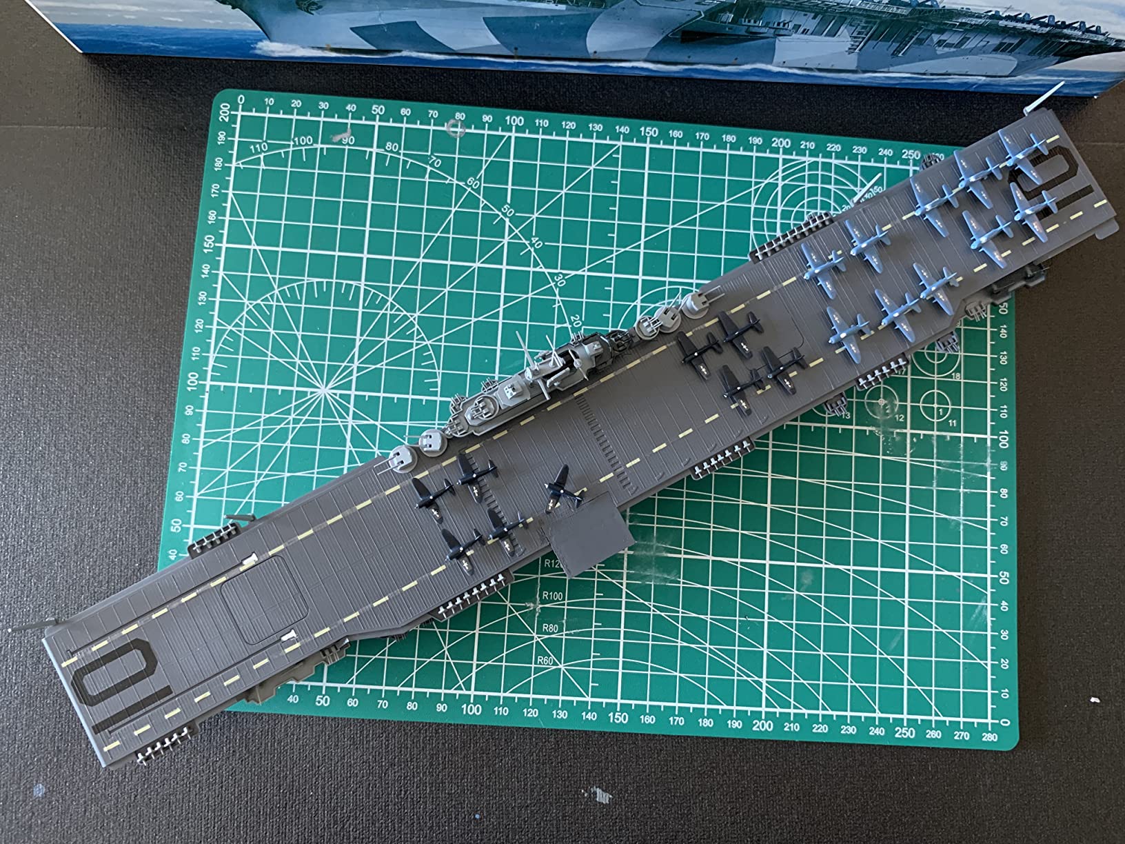 Hasegawa HWL709 1:700 Scale USS Yorktown II Model Kit customer photo 2