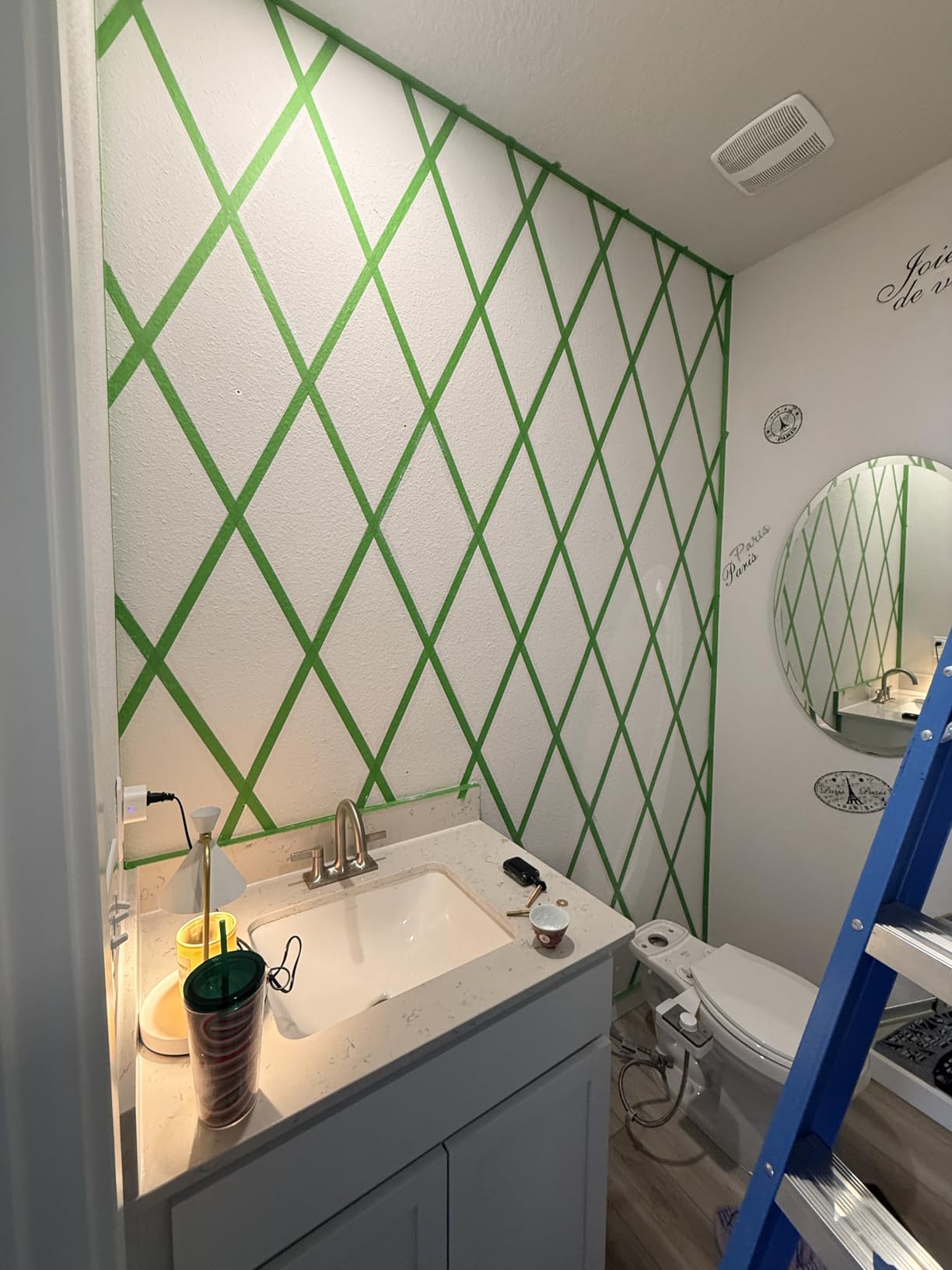 FrogTape Multi-Surface Painters Tape with PAINTBLOCK, 1 Inch Wide, Green customer photo 2