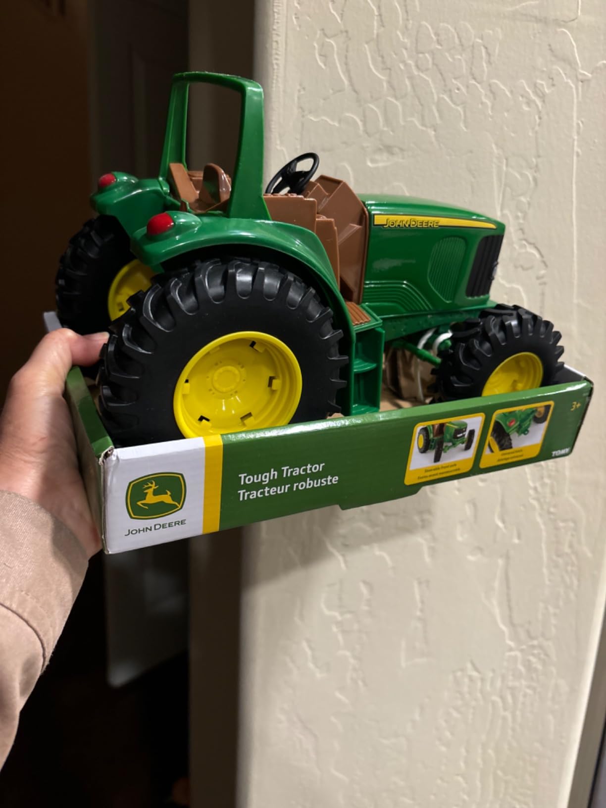TOMY John Deere Sandbox Tough Tractor Toy - 1:16 Scale -11 Inches - Sandbox Toys - Outdoor Toys for Kids 3 Years and Up customer photo 2