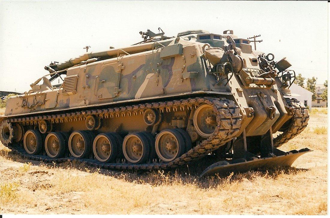 AFV Club AFV35S33 1/35 M88A1G Mountain Tank customer photo 2