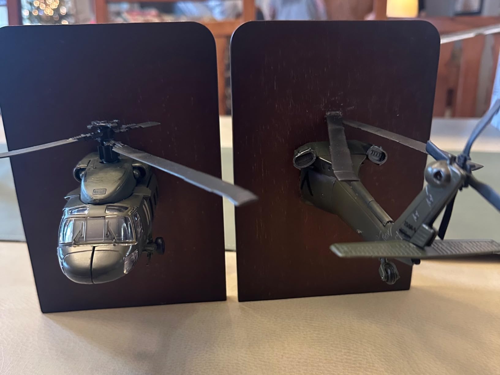 NewRay Sky Pilot UH-60 Black Hawk Diecast Helicopter Replica 1:60 Scale customer photo 1