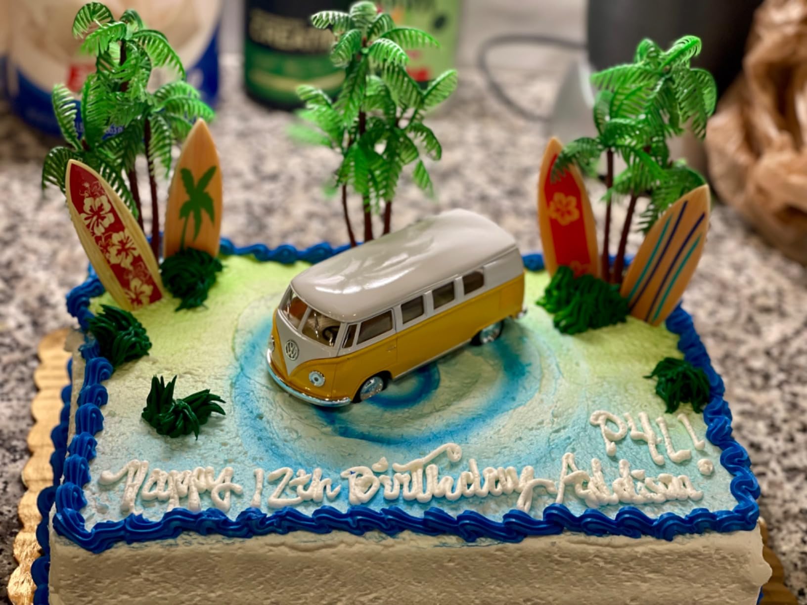 KiNSMART 1962 Volkswagen Classic Bus 1:32 Scale 5
