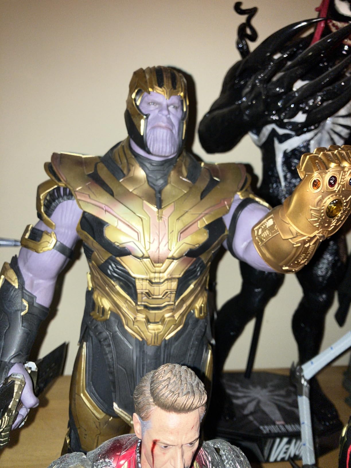Hot Toys 1:6 Thanos Avengers:Endgame customer photo 1