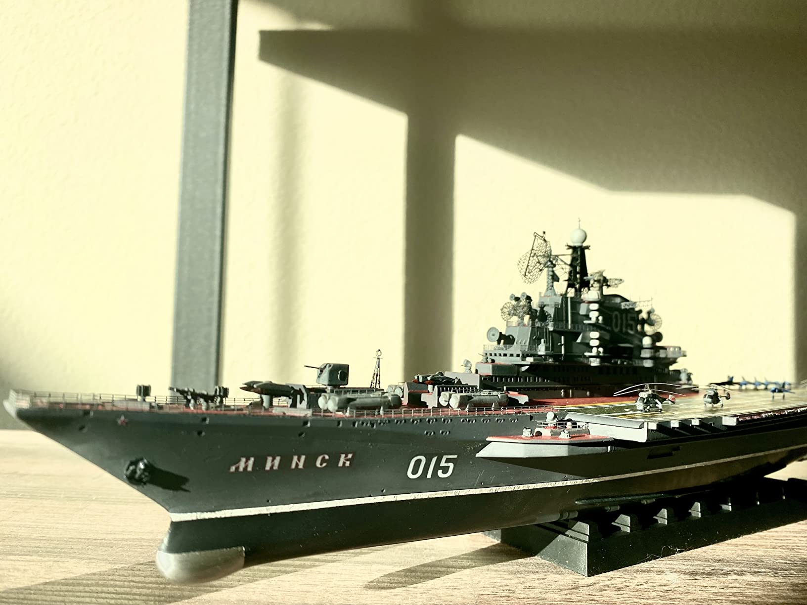 Trumpeter USSR Minsk Aircraft Carrier (1/700 Scale) customer photo 1