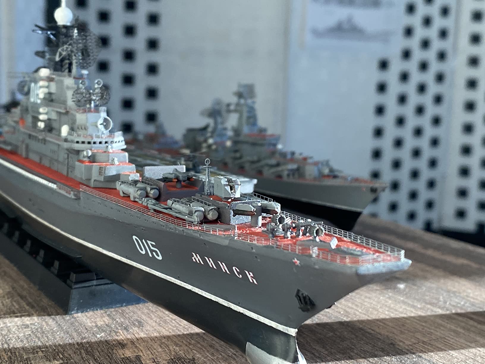 Trumpeter USSR Minsk Aircraft Carrier (1/700 Scale) customer photo 2