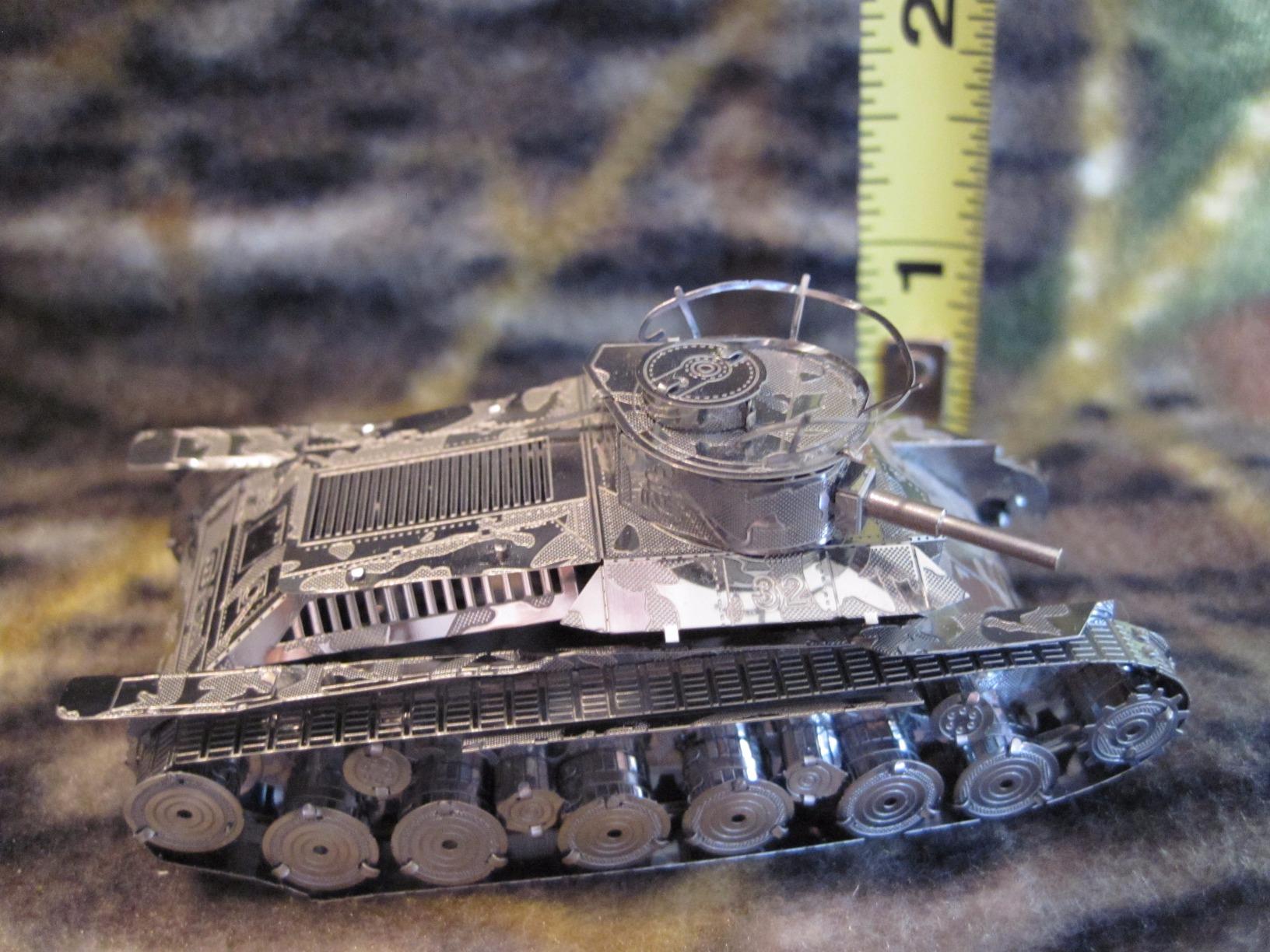 Fascinations Metal Earth Chi Ha Tank 3D Metal Model Kit customer photo 2