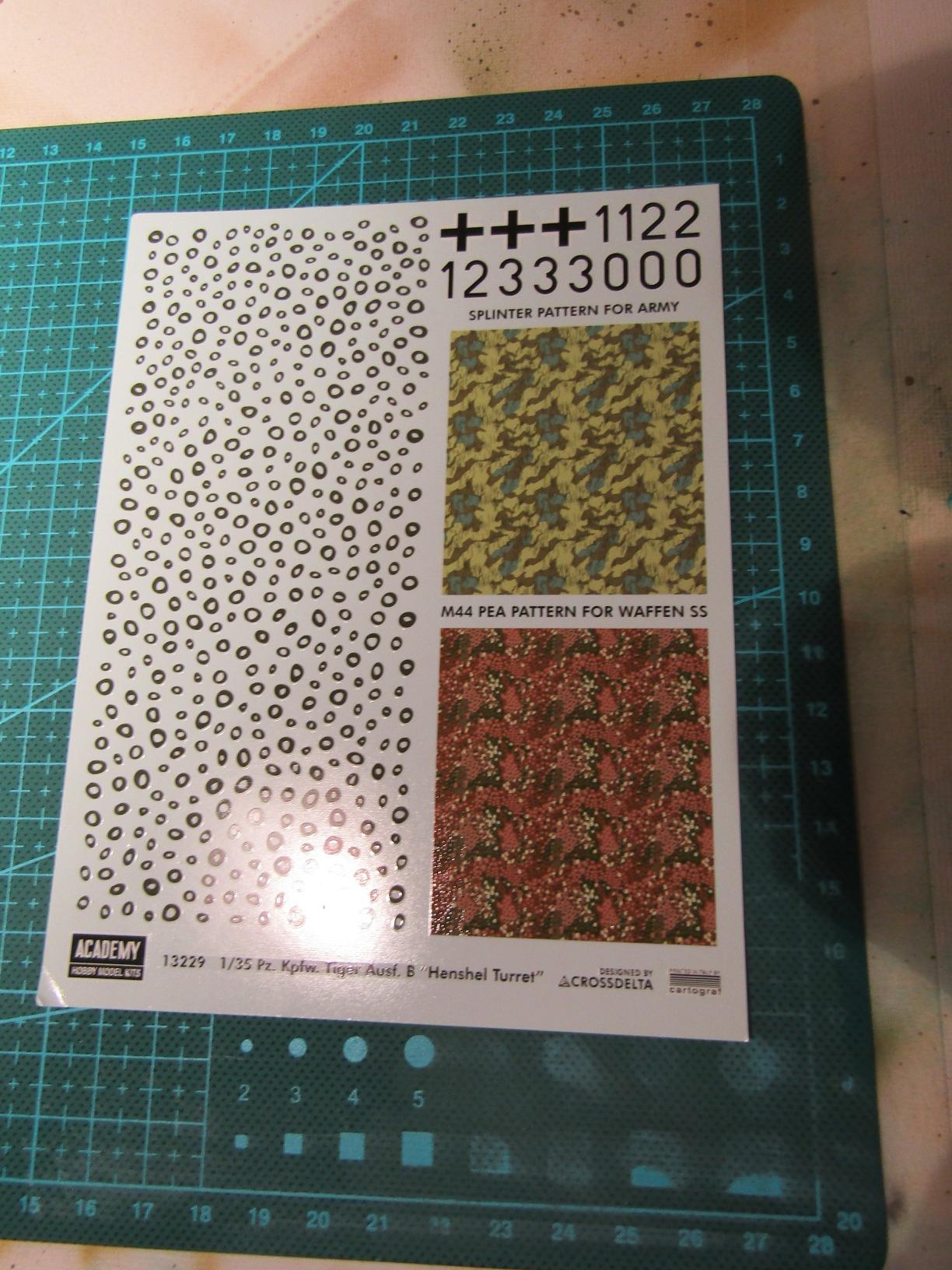 Academy German King Tiger Last Production 1/35 Military Model Building Kit customer photo 2