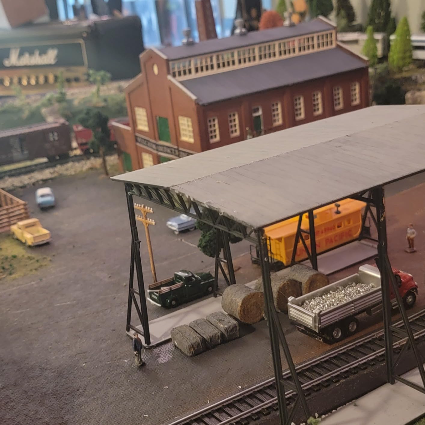 Walthers Cornerstone Vulcan Manufacturing Company 933-3045 HO Scale Model Railroad - Structure Kit customer photo 1