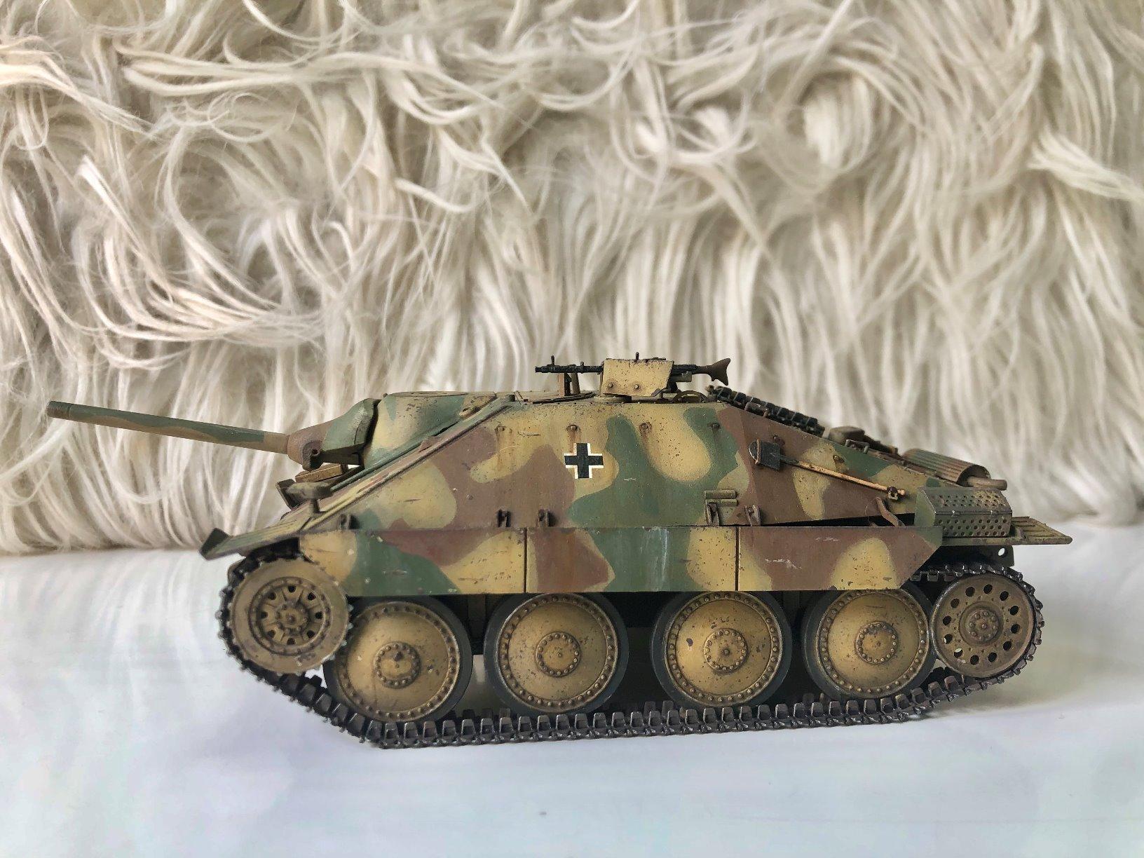 Academy 13278 Jagdpanzer 38(t) Early Version 1/35 Scale Plastic Model Kit customer photo 1