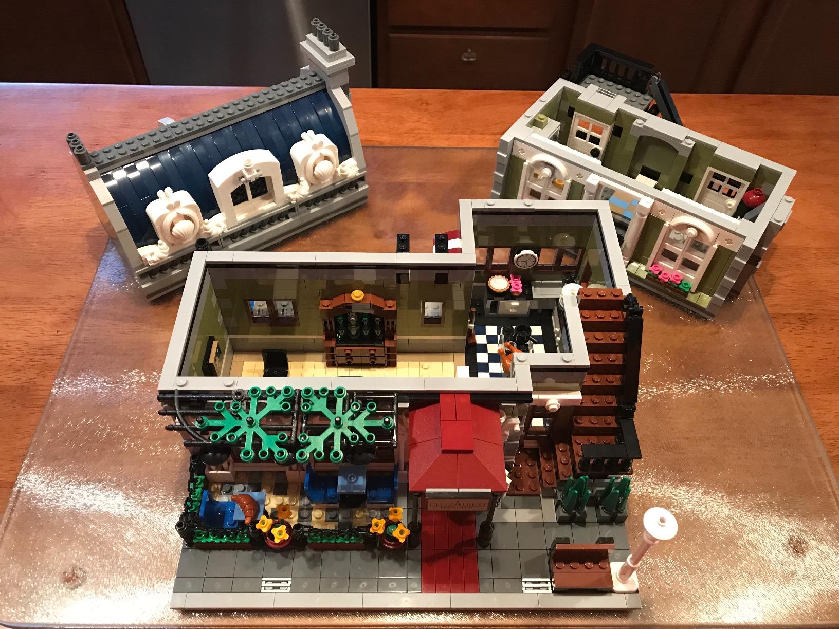 LEGO Creator Expert 10243 Parisian Restaurant (2469 Pieces) customer photo 1