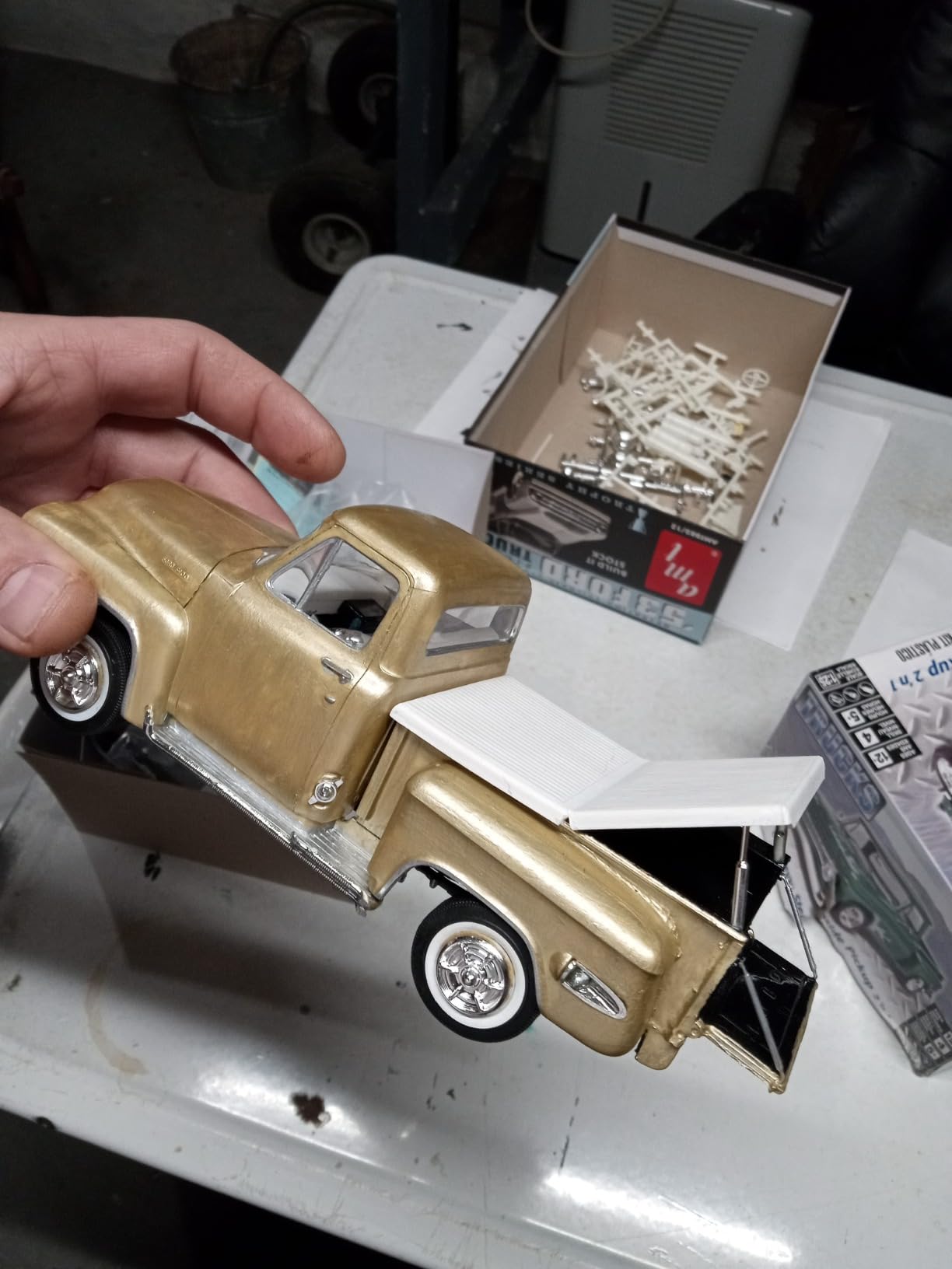AMT 1953 Ford Pickup 1:25 Scale Model Kit customer photo 1