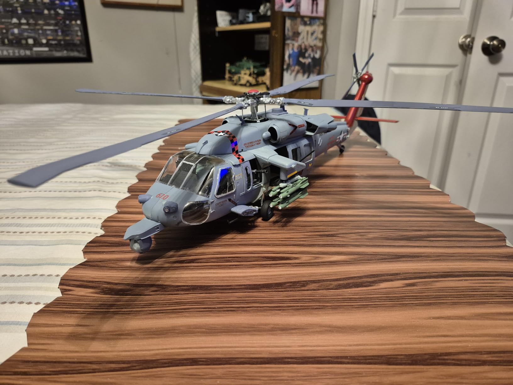 Academy MH-60S HSC-9 'Tridents' Model Kit, Navy customer photo 2