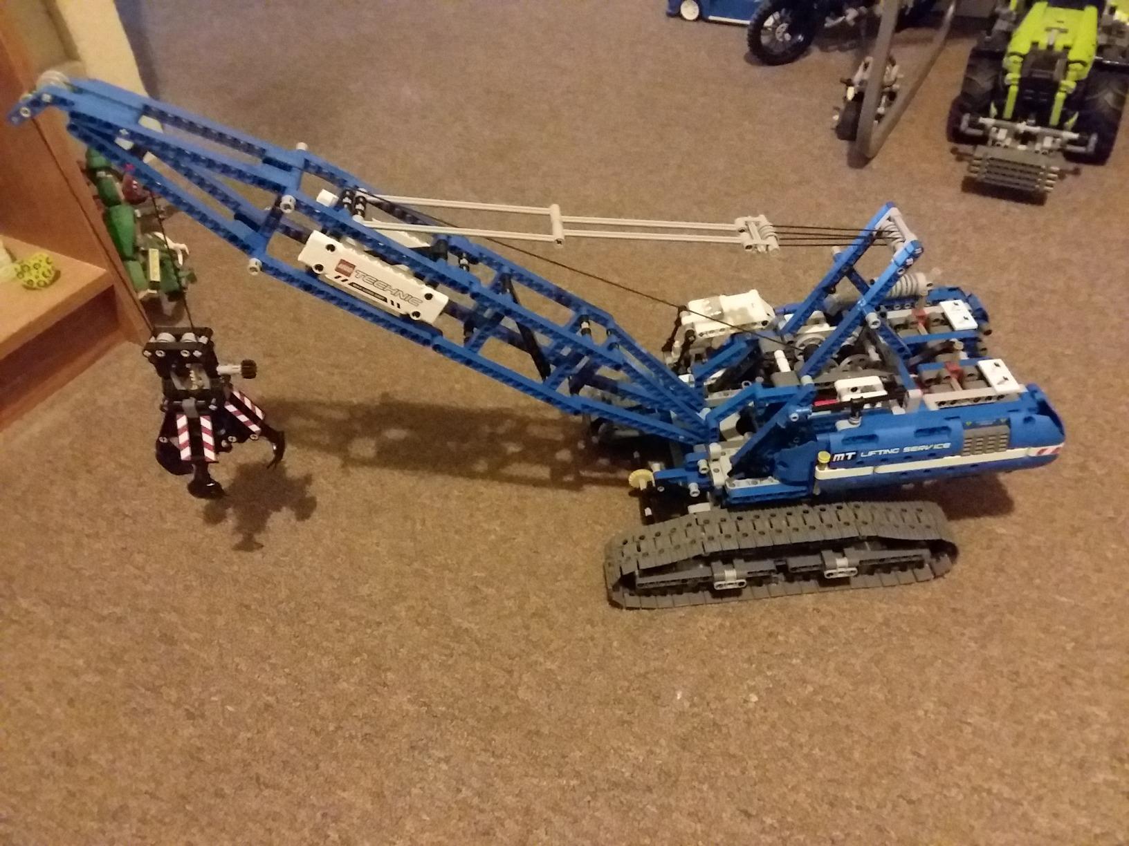 LEGO TECHNIC 42042 Crawler Crane customer photo 1
