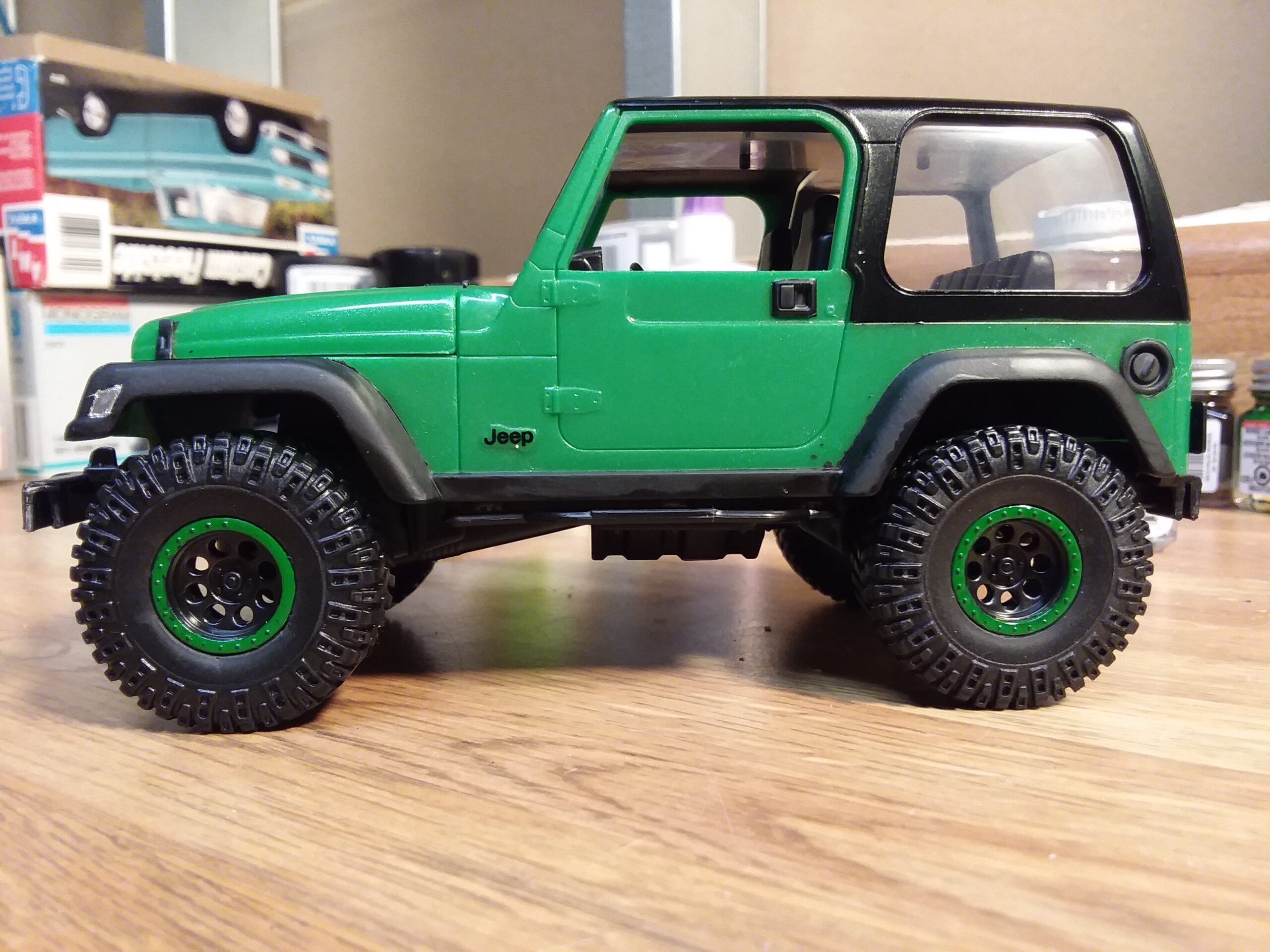 Revell SnapTite Build & Play 04 Jeep Wrangler Rubicon Model Kit customer photo 1