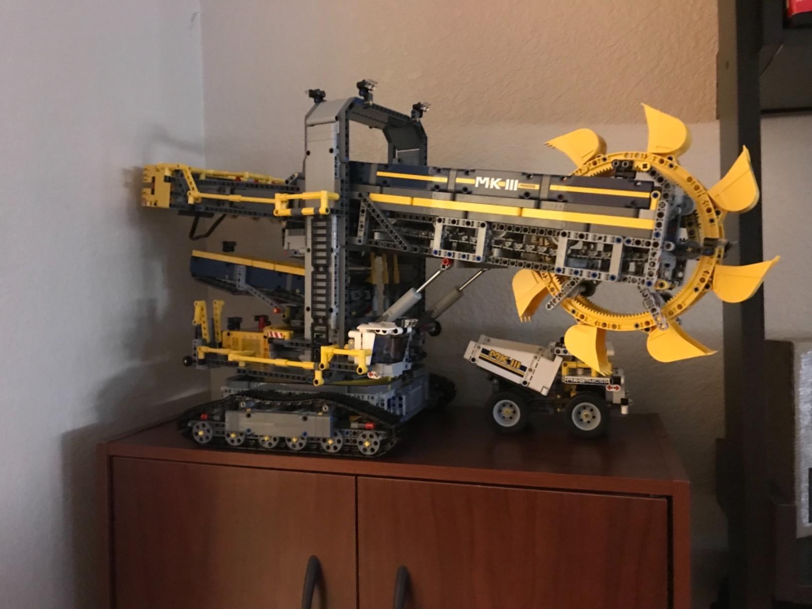 LEGO Technic Bucket Wheel Excavator 42055 Construction Toy customer photo 1
