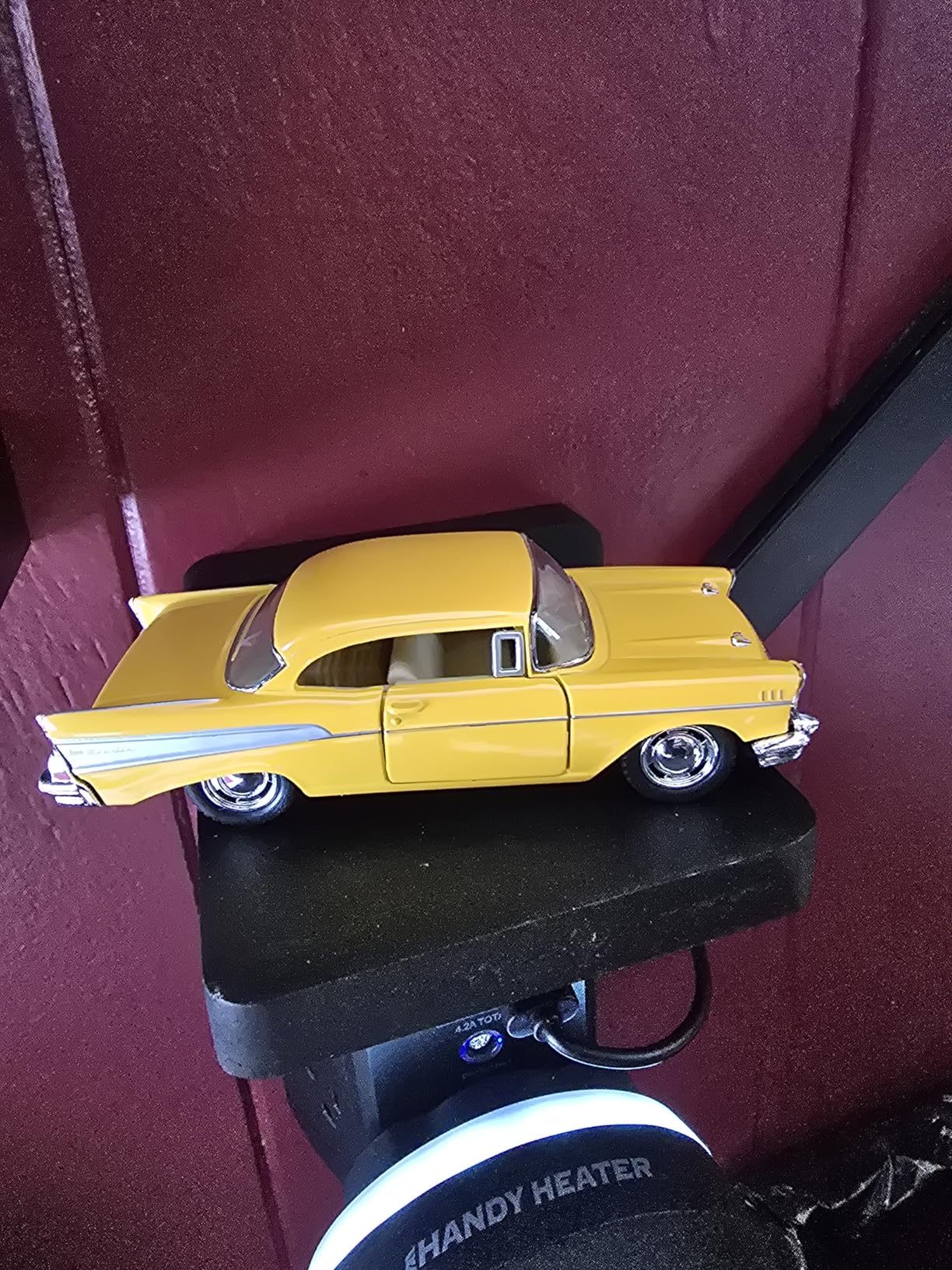 KiNSMART 1957 Chevy Bel Air Coupe 1:40 Scale 5