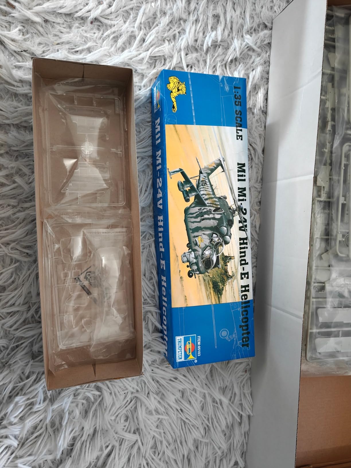 Trumpeter 1/35 Scale Mill Mi24V Hind E Helicopter customer photo 2