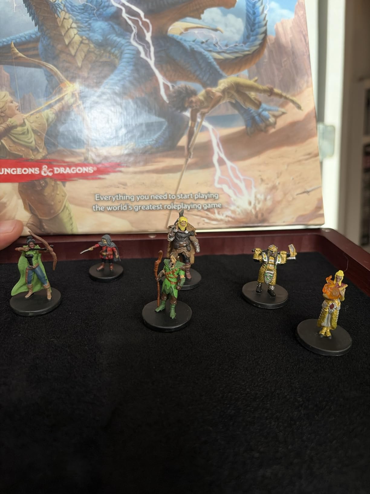 WizKids D&D Icons of the Realms Starter Set, Featuring 5 Returning Figures and 1 New Hero, Gold Color, Fantasy Theme customer photo 1