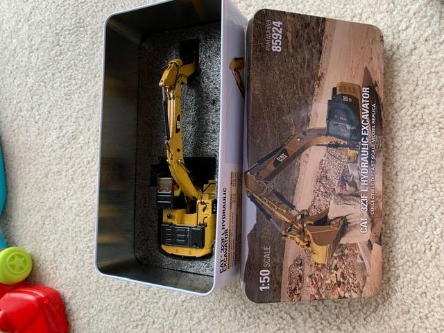 Caterpillar 323F Medium Excavator High Line Series Vehicle customer photo 1