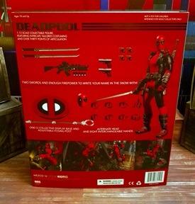 Mezco ONE:12 Collective 76450 Deadpool Figure customer photo 2