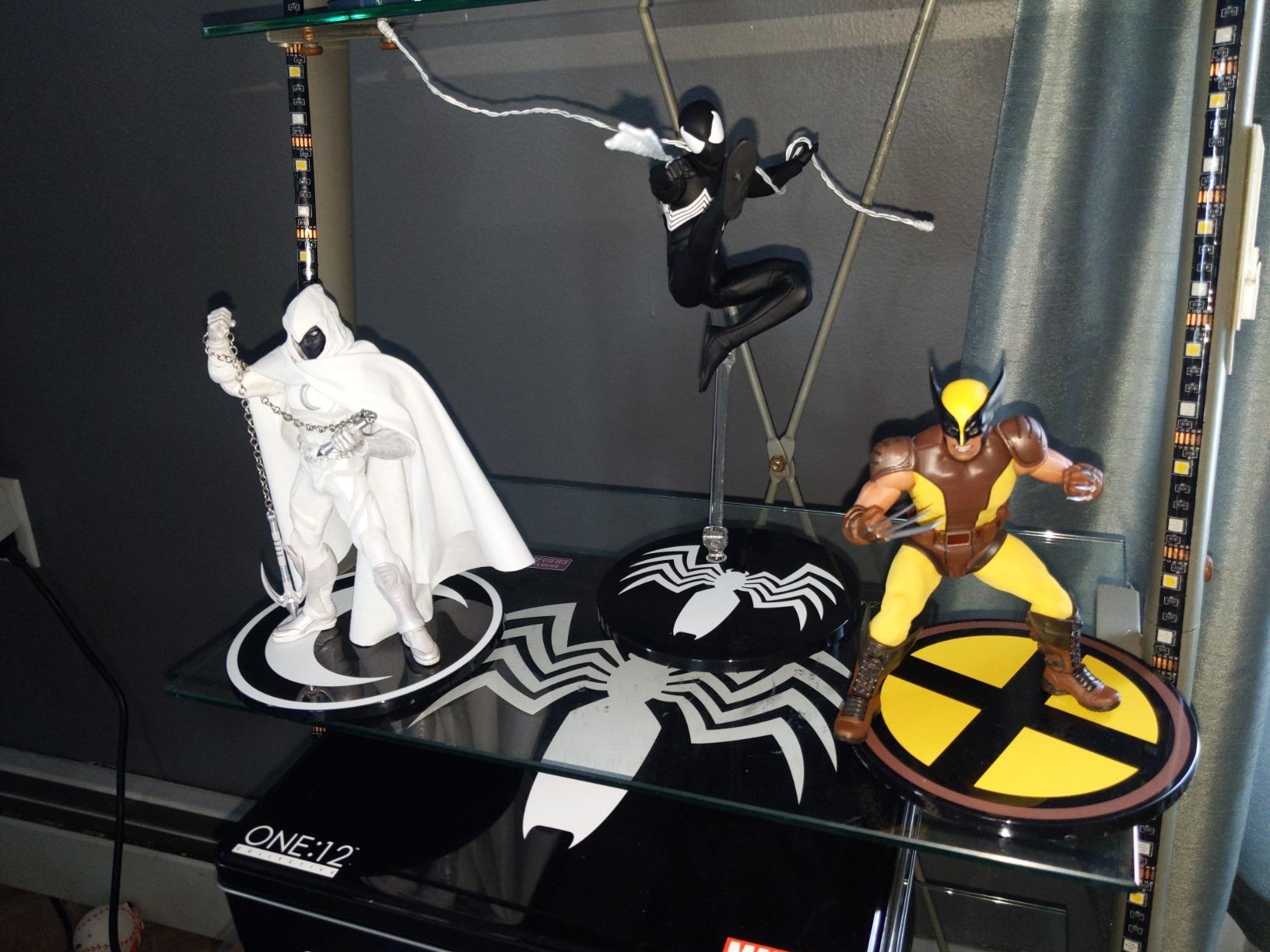 Mezco Toys One: 12 Collective: Marvel Wolverine Action Figure customer photo 2