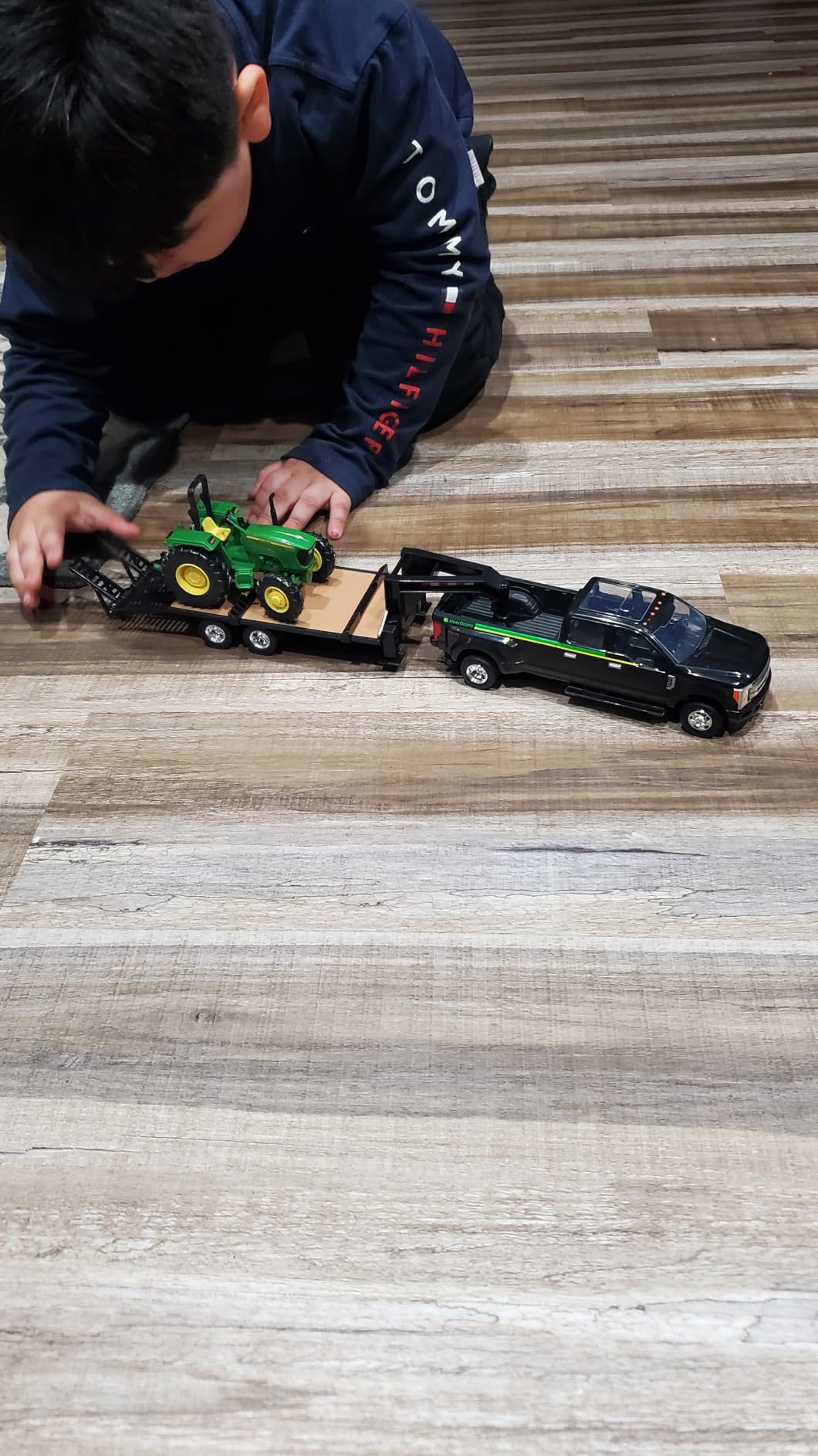 ERTL Ford F350 Pickup and Tractor Toy Set - 1:32 Scale - Includes John Deere Tractor Toy, Ford F350 Pickup Truck Toy and Gooseneck Trailer - 17.25 x 3.2 x 4.5 inches - Ages 3 Years and Up customer photo 1