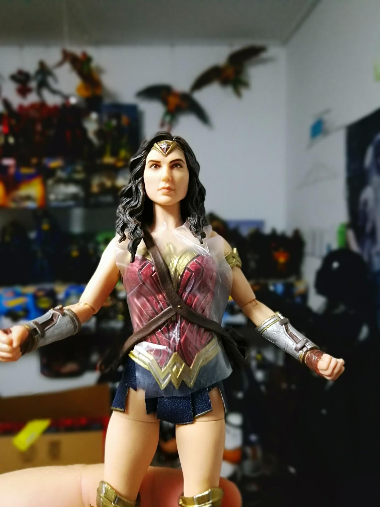 Mezco Toys One: 12 Collective: DC Cinematic Wonder Woman Action Figure customer photo 2