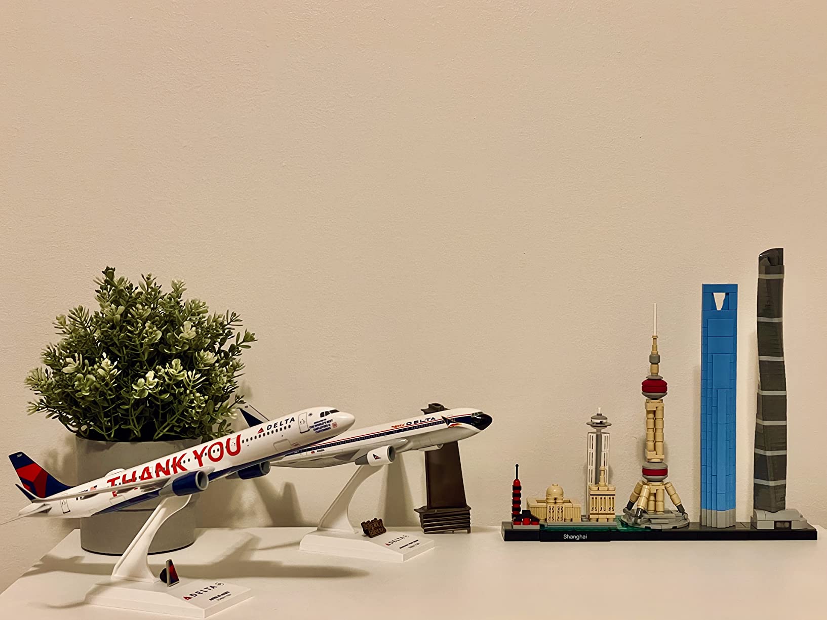 LEGO Architecture Shanghai 21039 Building Kit (597 Pieces) customer photo 1