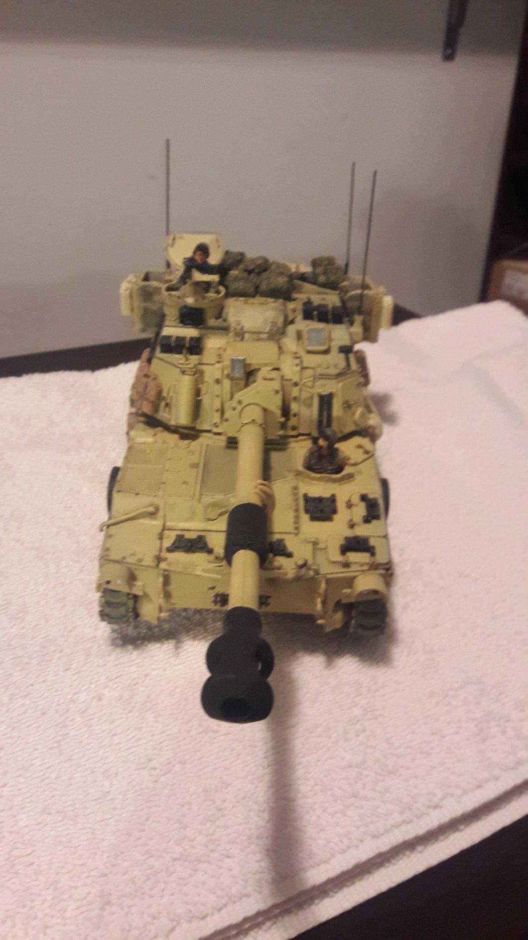 Tamiya 1/35 M109A6 Paladin US Self-Propelled Howitzer customer photo 1