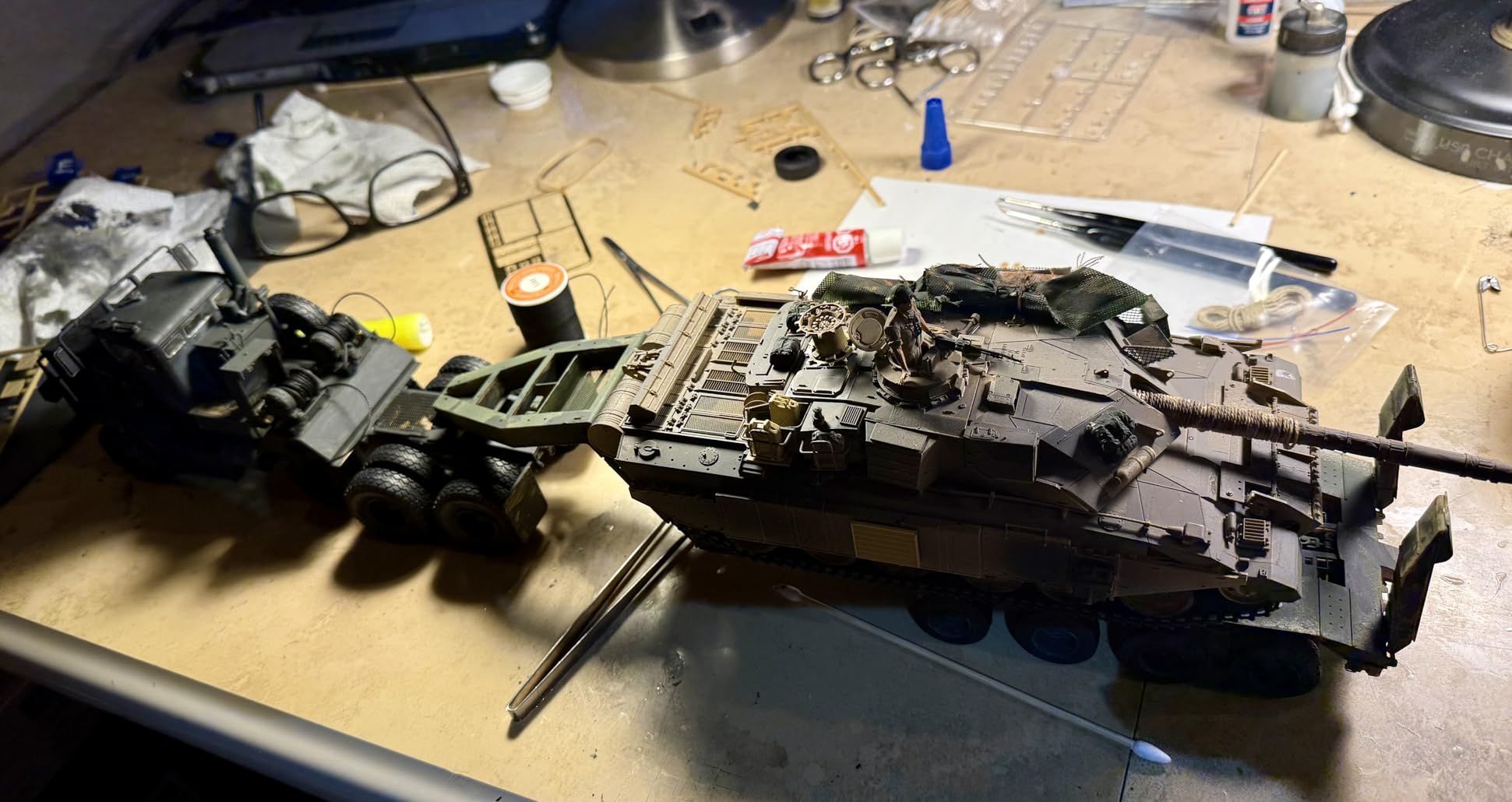 85519 1/35 Fighting Vehicle Series US Army M911 Tank Carrier with M747 Heavy Equipment Semi-Trailer Plastic Model customer photo 2