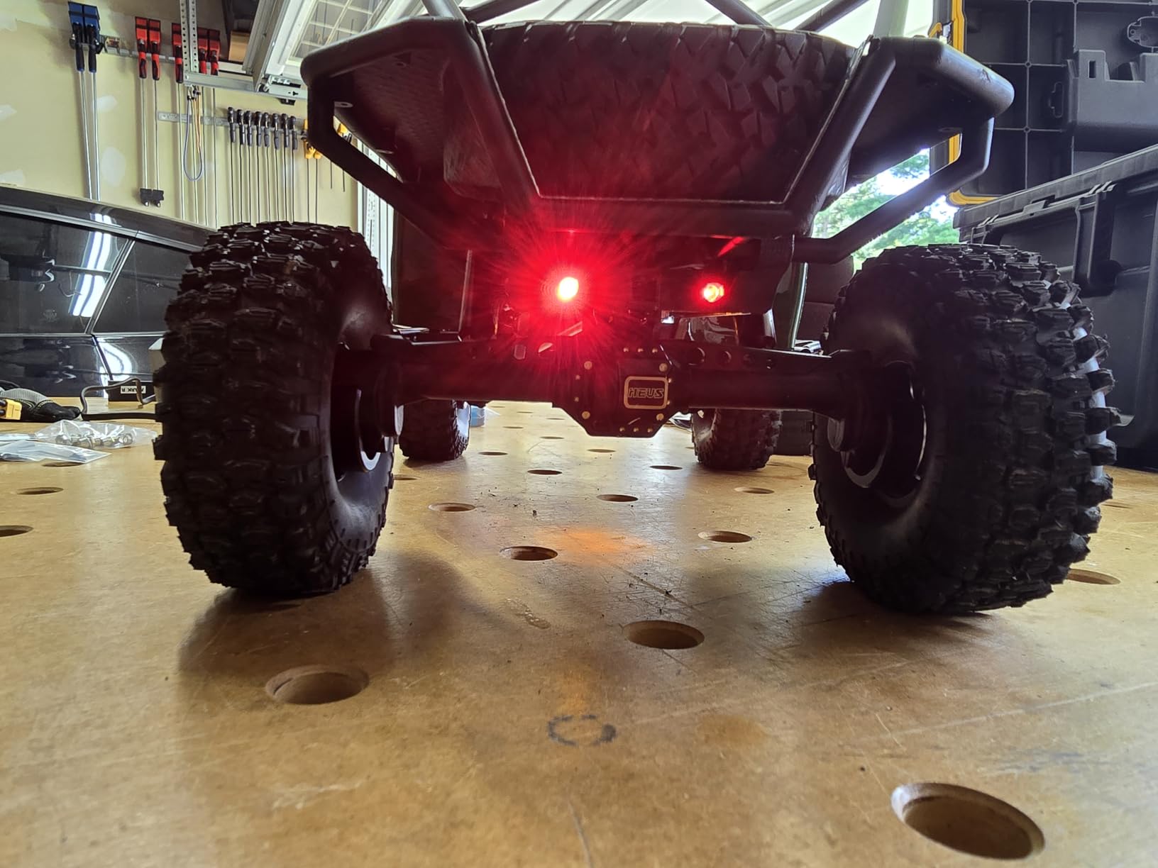 ShareGoo 8Leds LED Light Headlights Lighting Taillight Kit Compatible with Traxxas HSP Tamiya Redcat RC4WD Axial SCX10 RC Car Truck Tank Crawler,Red Orange White Led customer photo 1
