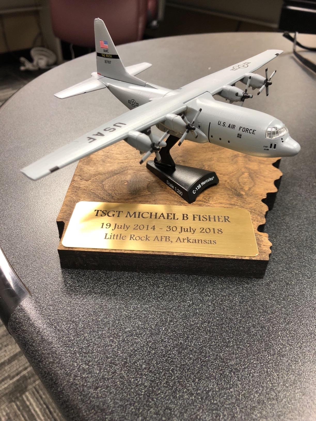 Postage Stamp C-130 USAF 1/200 Spare 617 Diecast Fighter Jet Model Airplane with Display Stand, Detailed Military Aircraft Model for Collectors customer photo 2