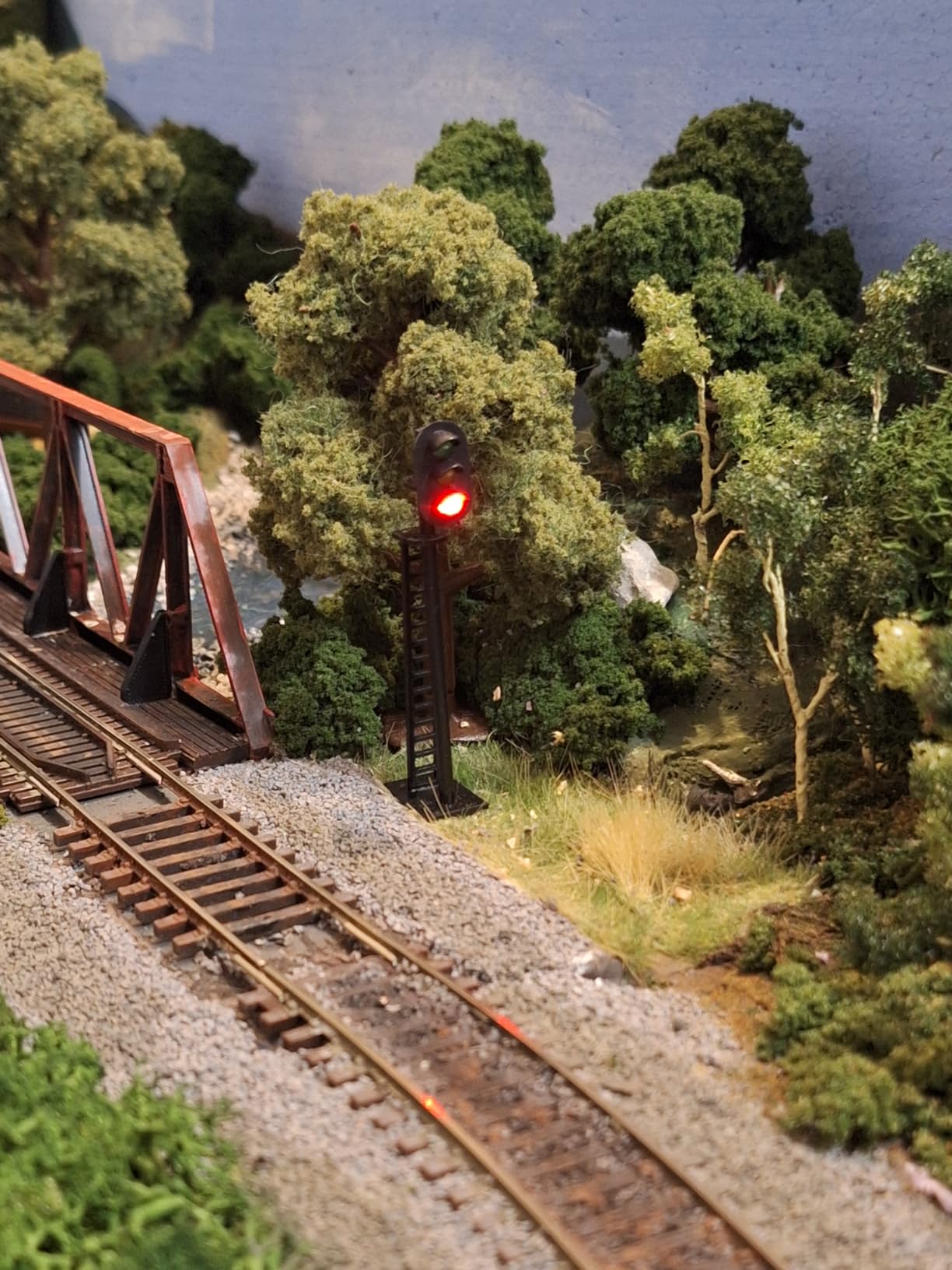 JTD04 5pcs Model Railway 3-Light Block Signals Green/Yellow/Red HO Scale 6.8cm 12V LED Traffic Lights customer photo 2
