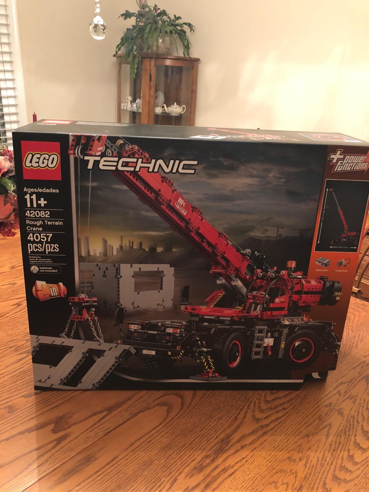 Technic Rough Terrain Crane 42082 Building Kit (4,057 Pieces) customer photo 1