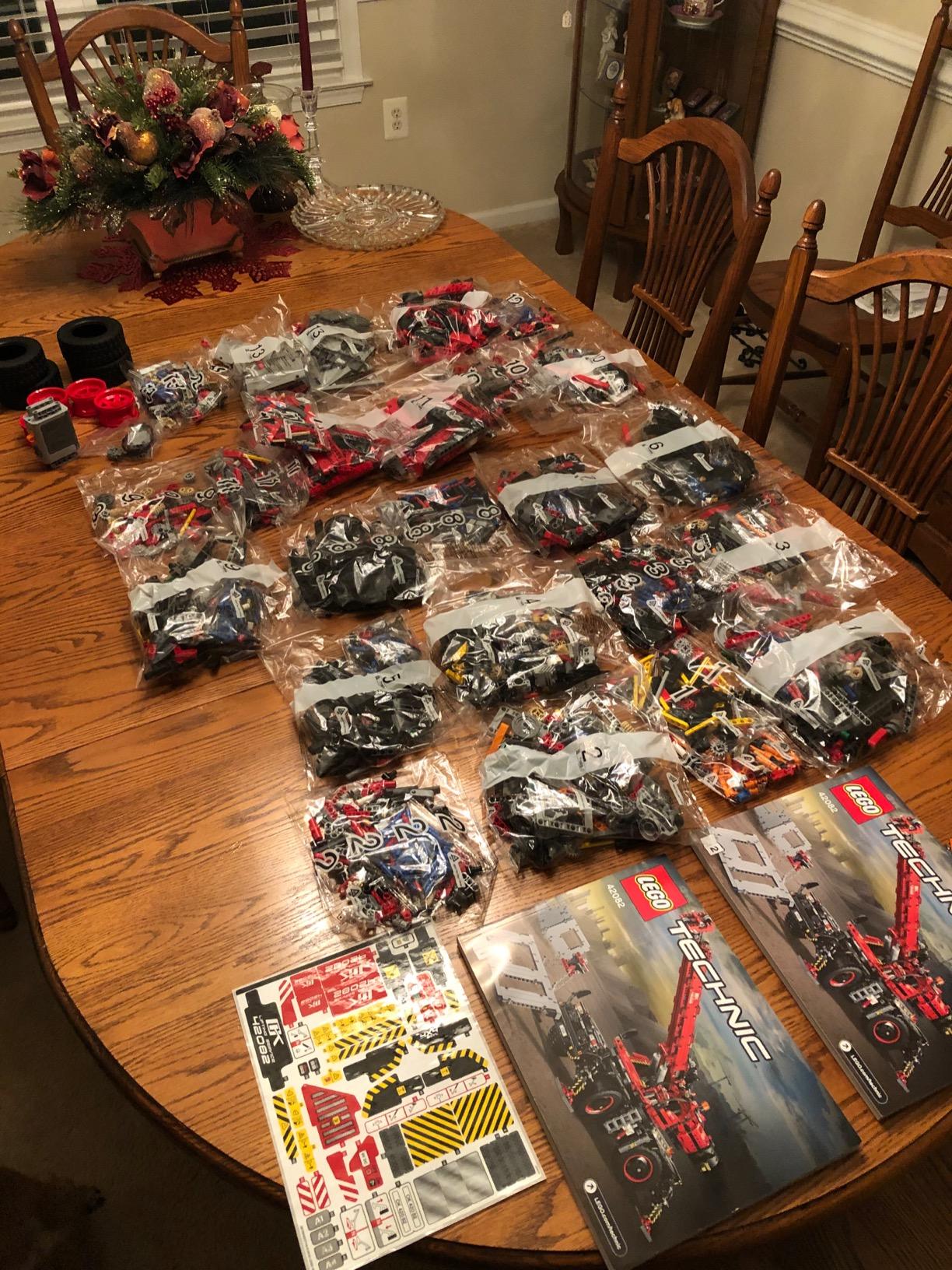 Technic Rough Terrain Crane 42082 Building Kit (4,057 Pieces) customer photo 2