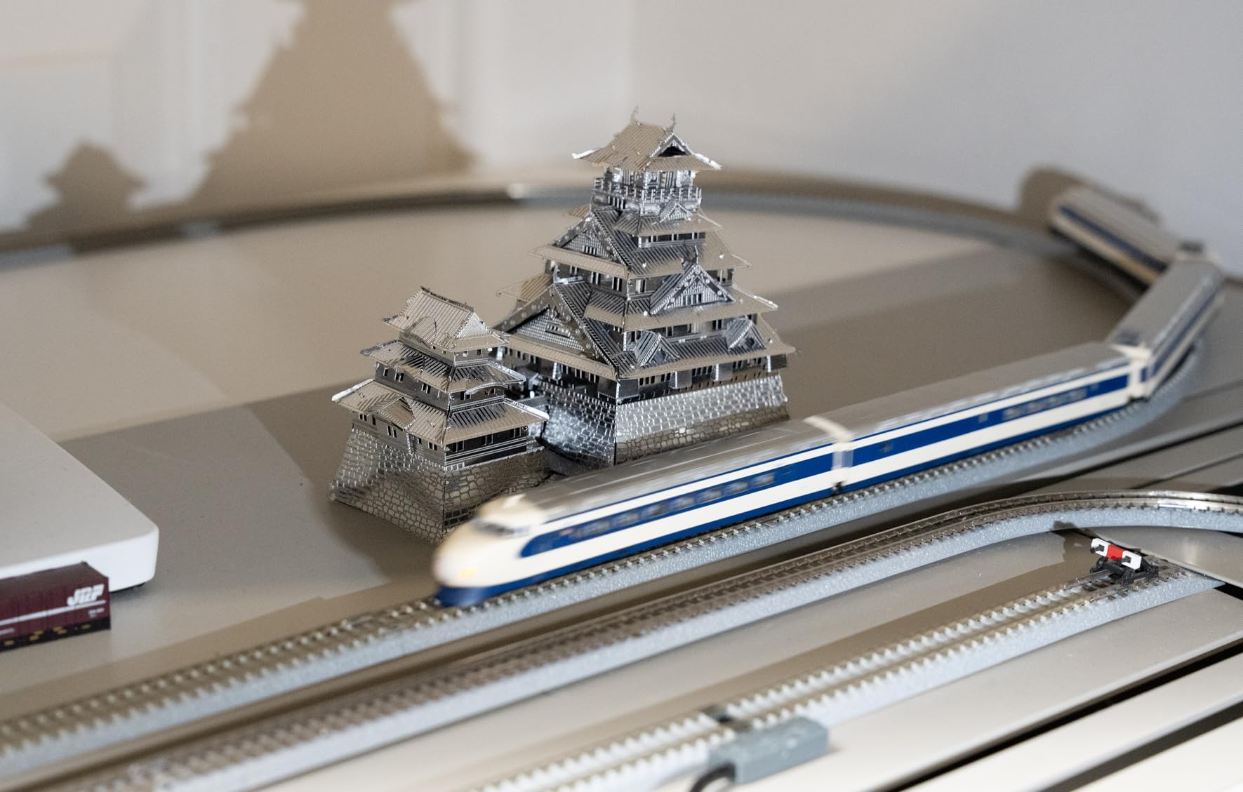 Fascinations Metal Earth Premium Series Osaka Castle 3D Metal Model Kit customer photo 2