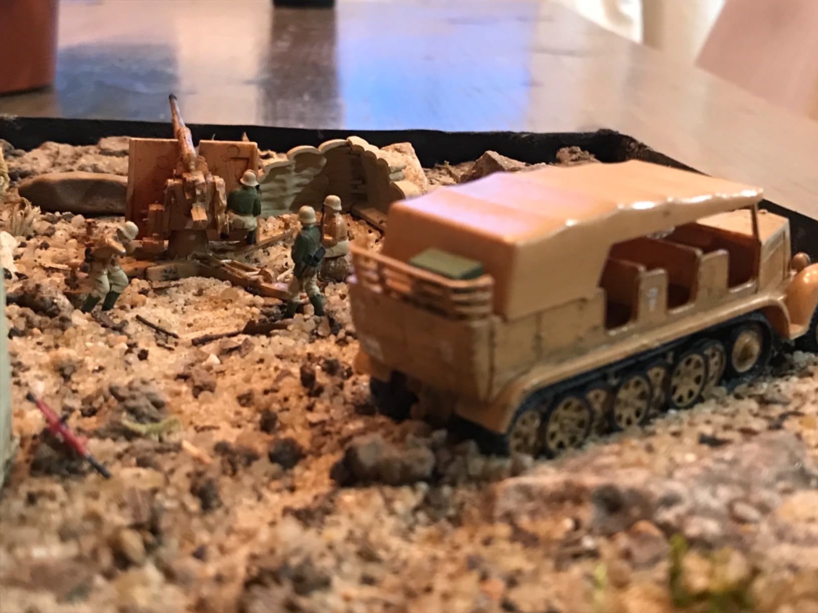 Airfix A01309V Bren Gun Carrier & 6PDR Anti-Tank Gun, 1:76 Scale, Skill Level 2 customer photo 2