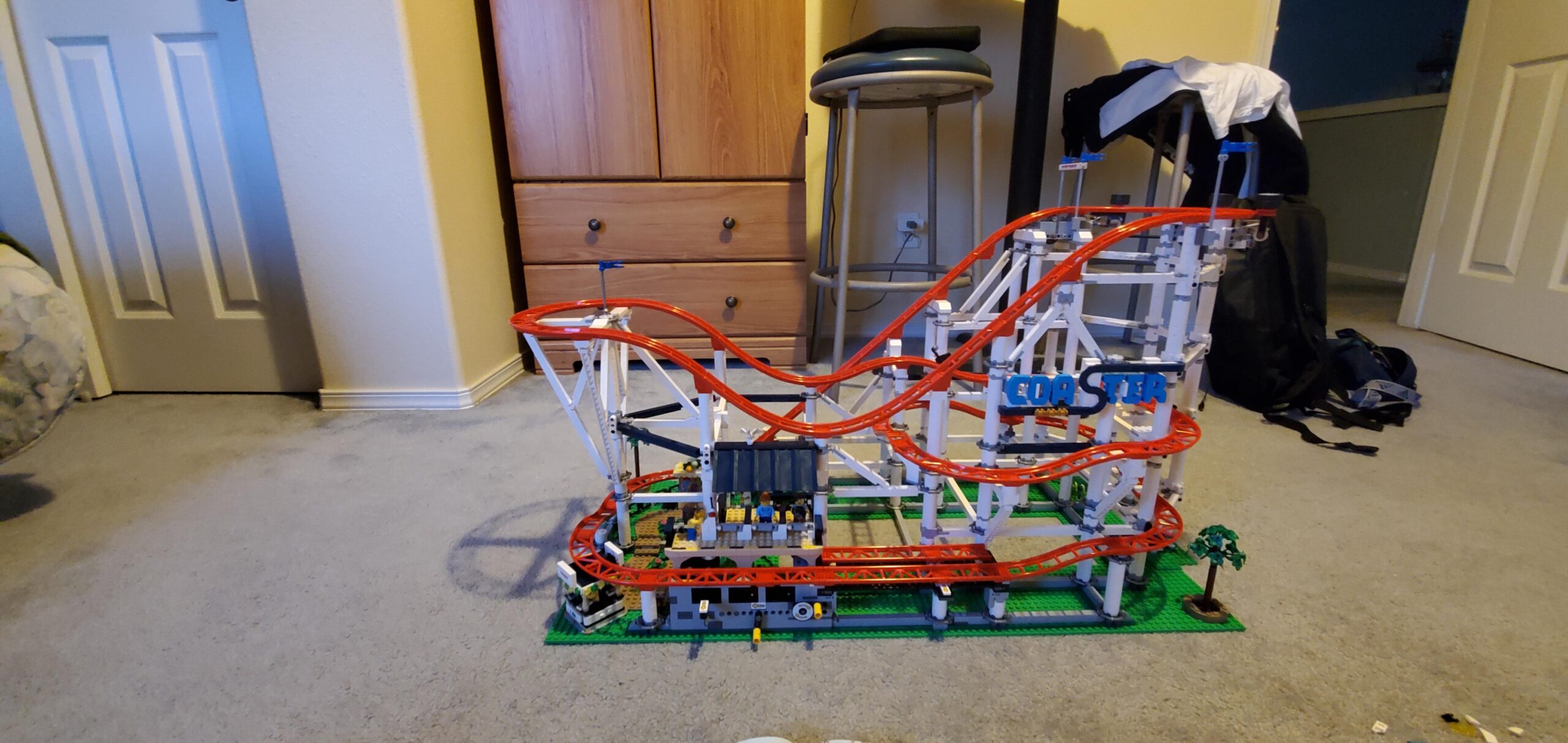 LEGO Creator Expert Roller Coaster 10261 Building Kit (4124 Pieces) customer photo 1