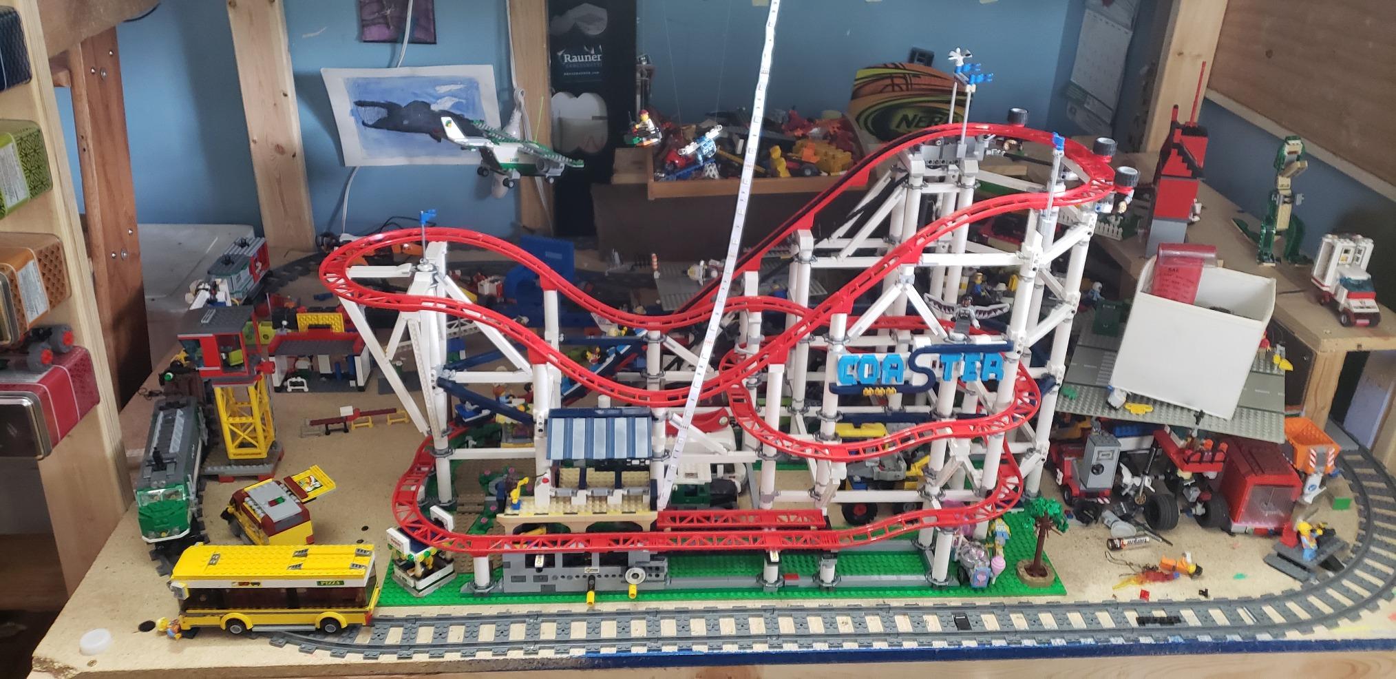 LEGO Creator Expert Roller Coaster 10261 Building Kit (4124 Pieces) customer photo 2
