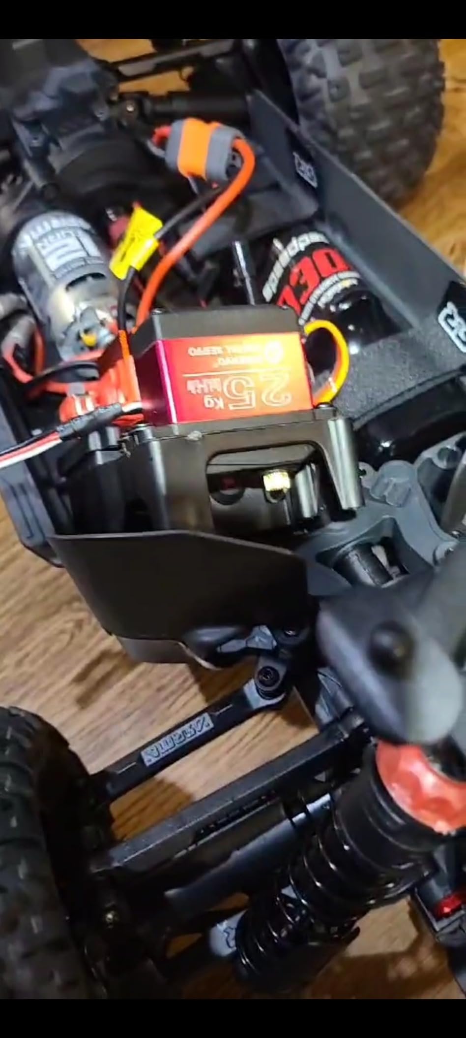ZOSKAY Servo High Torque Metal Gear Standard Digital Servo 25KG/0.13S 6.8V for 1/8 1/10 RC Cars customer photo 1