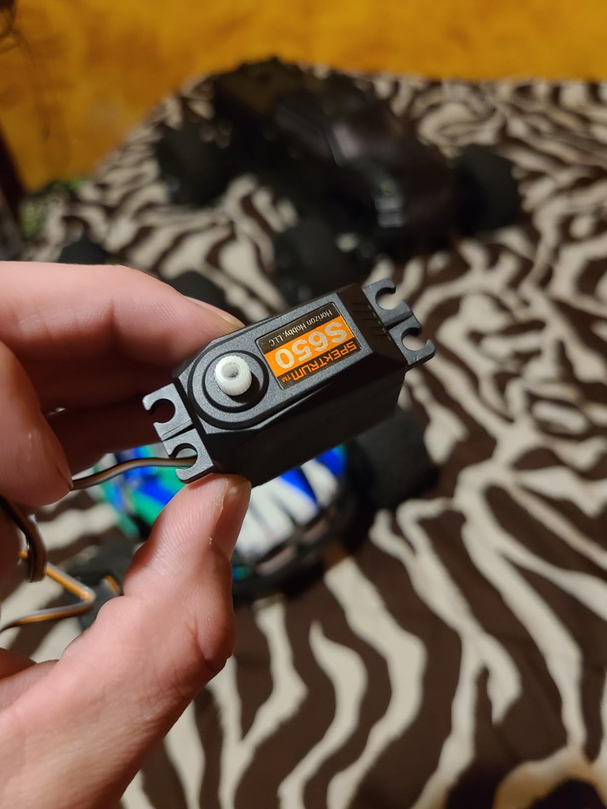 ZOSKAY Servo High Torque Metal Gear Standard Digital Servo 25KG/0.13S 6.8V for 1/8 1/10 RC Cars customer photo 2