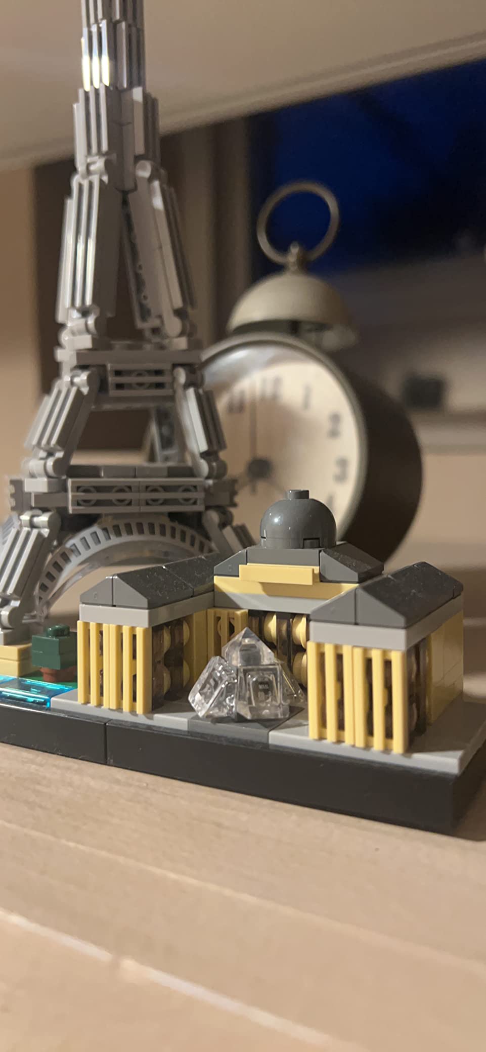 LEGO Architecture Paris Model Building Set - Detailed Display Building Block Set for Kids, Boys and Girls, Ages 12+ - Unique Gift for Travel & Architecture Enthusiasts - 21044 customer photo 1